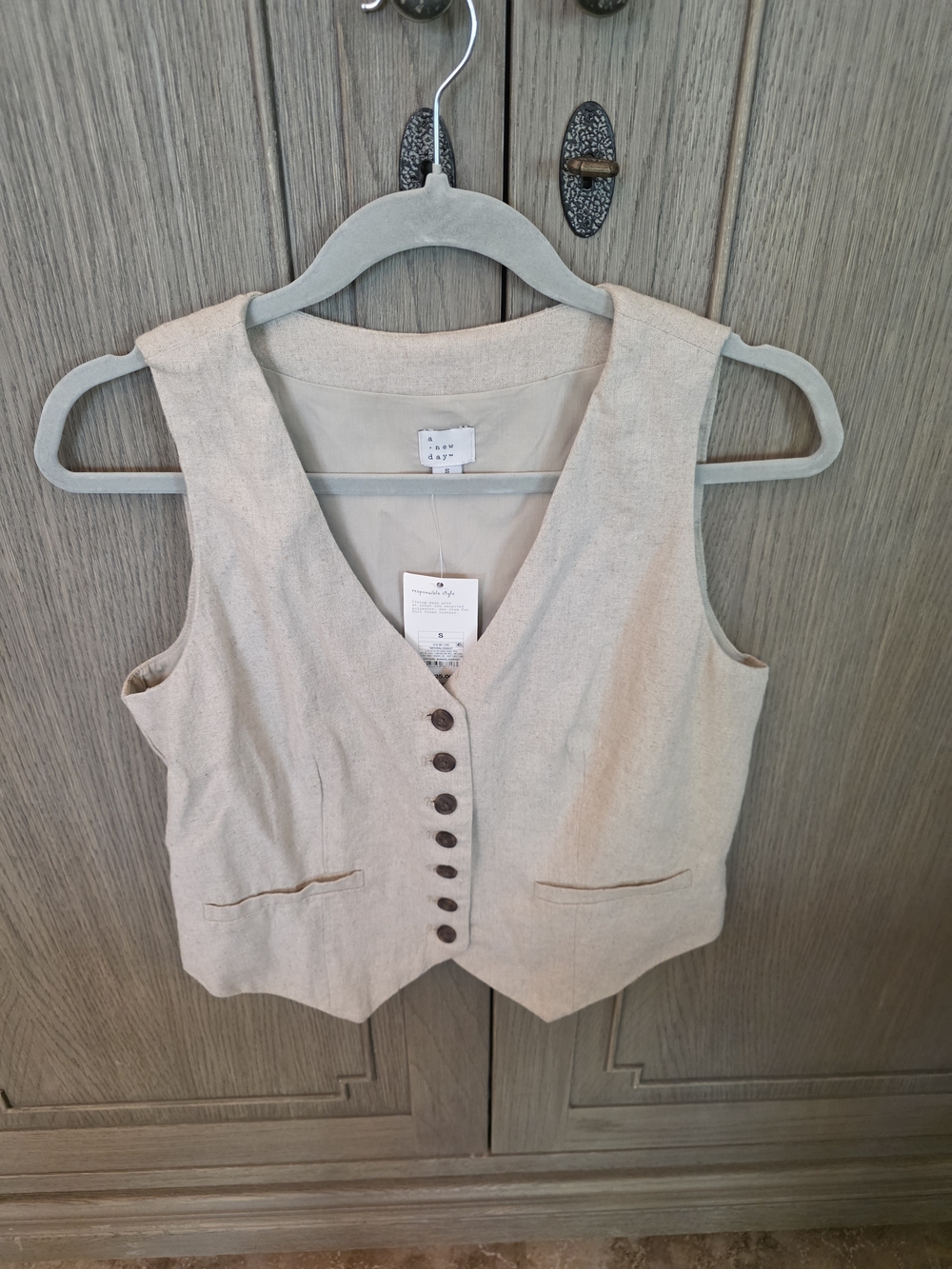 Linen-Blend Cream V-Neck Button Front Camisole Vest Size S